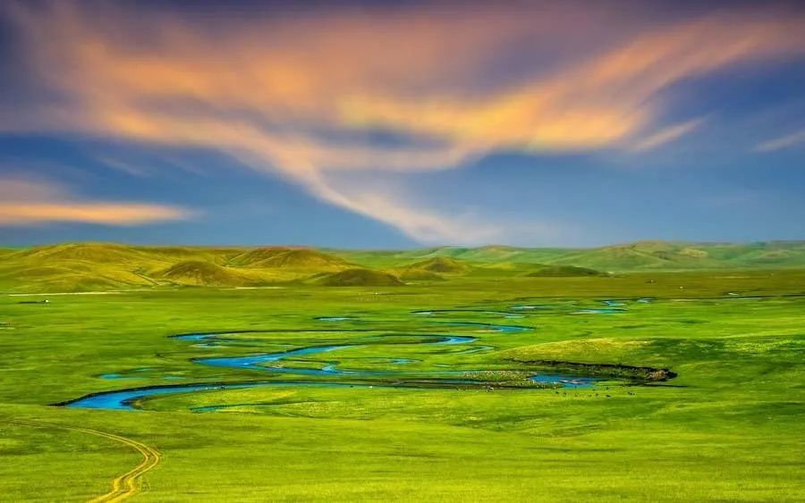 美图那山那草那条河那天那云那暮色