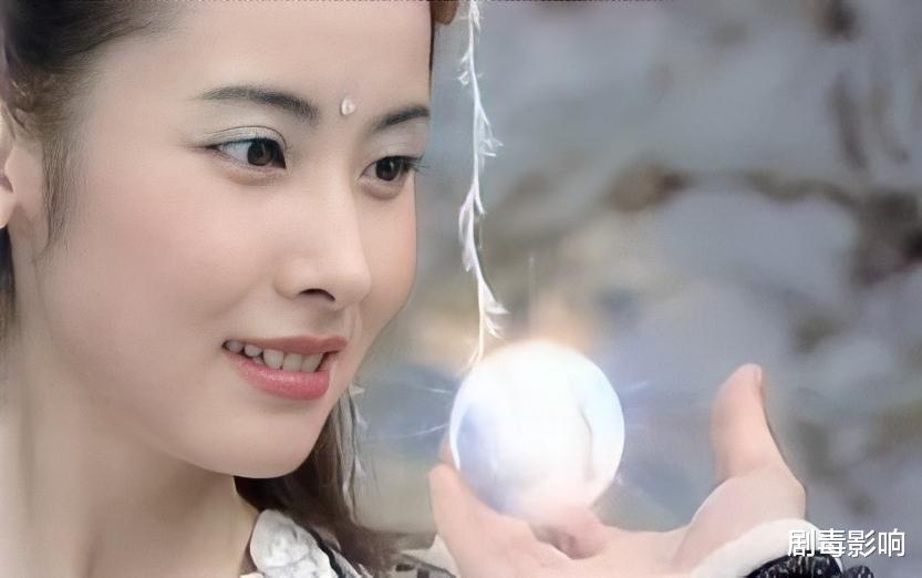 许凯新剧女配20岁出道即女主44岁离婚后事业回春