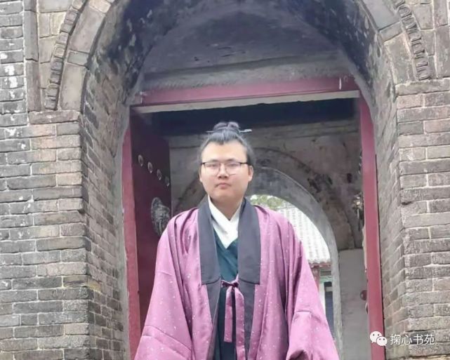 古韵流香孙彦学玲珑翠影时相舞合送香风到玉虚