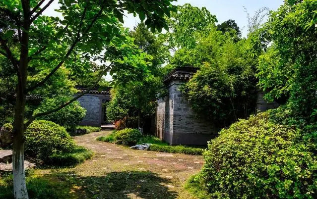 心理测试哪座别墅的后花园最好看测出你年老时是不是有富贵命