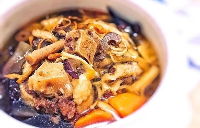 当归黄芪党参牛尾汤