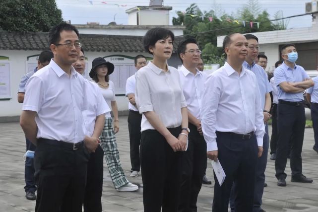 敬静在雅安调研，要求全力做好川藏铁路建设医疗保障_腾讯新闻