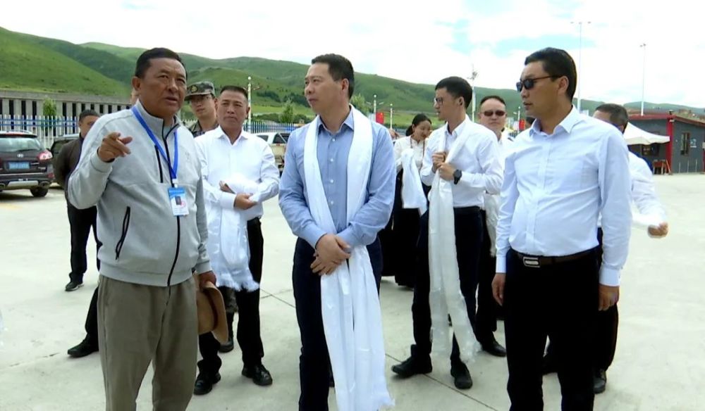 温州市委常委军分区司令员王辉一行深入阿坝县考察东西部协作和对口