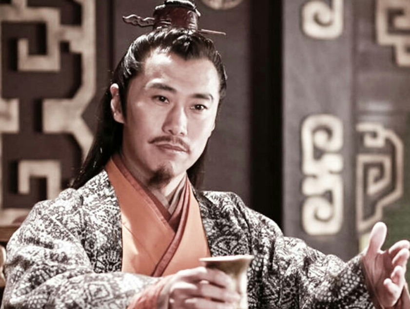 金庸笔下此人是正道掌门,却怂恿弟子学邪功,把弟子逼成了魔头