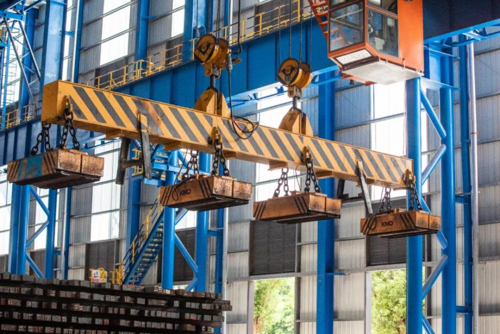 推进产业发展强化项目建设福建首条双高棒生产线成功投产