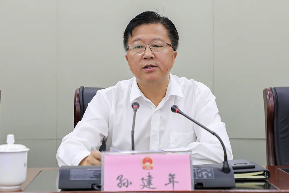 李林任仪征市代理市长