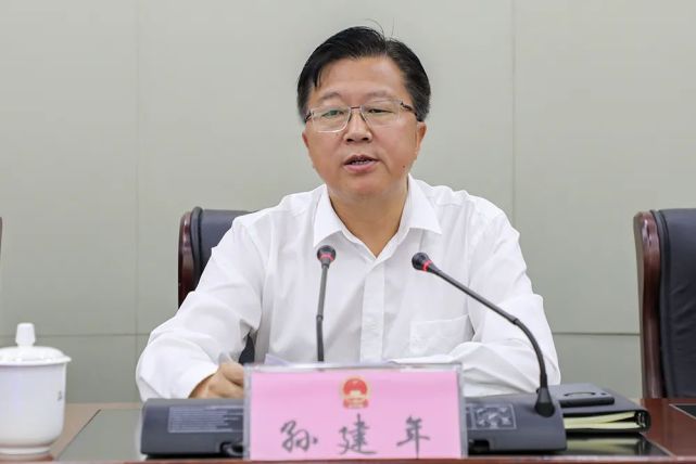 李林任仪征市代理市长