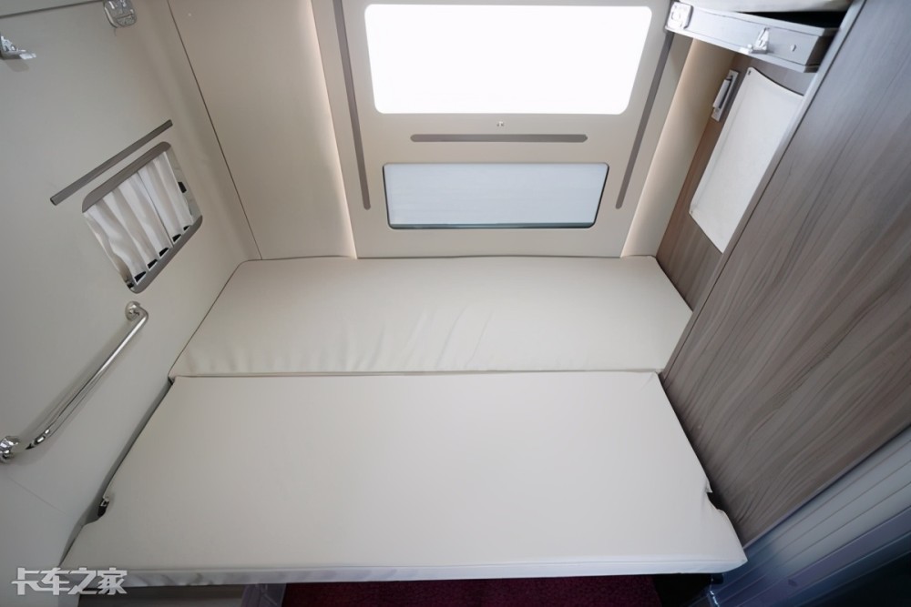 平头车也有长头车体验,解放jh6 生活舱详解,便捷度超乎想象
