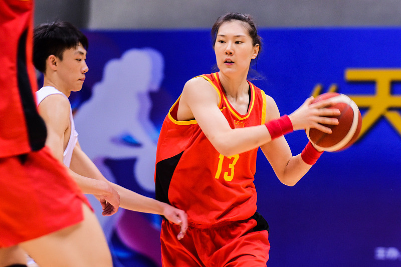 0 4 1!女篮惜败难掩一人落寞,第3高塔持续低迷,许利民急需调整