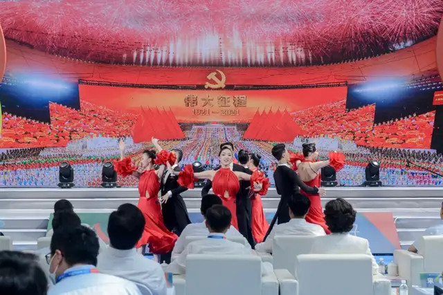 2021中国(青岛)艺术博览会开幕演出艳惊四座