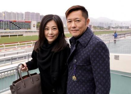 刘小慧和郭晋安之间的关系非常现实,两个人感情很深,但是因为现实分手