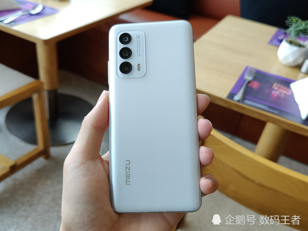 此外,魅族18拍照也强大,索尼imx682主摄 ois光学防抖,讲真,其他的不说