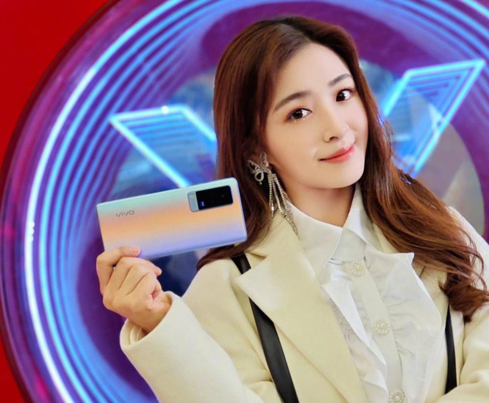 华为手机仅剩4%,丢失的用户去哪了?是苹果,还是小米,oppo?