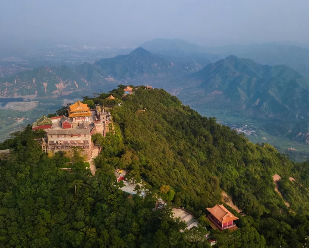 河北斥资重修的灵山秀色,门票60对标武夷山,被誉为京津冀之光