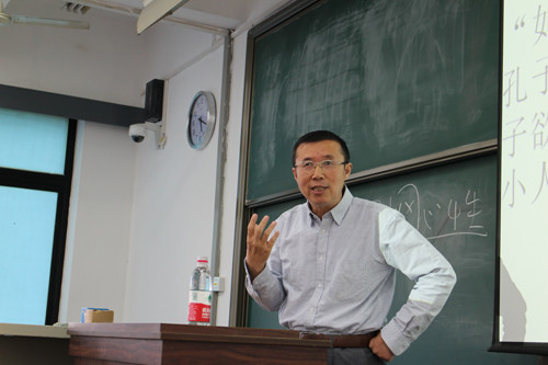 南大武黎嵩怒批人事处官僚主义网友意见分为两派学校回应