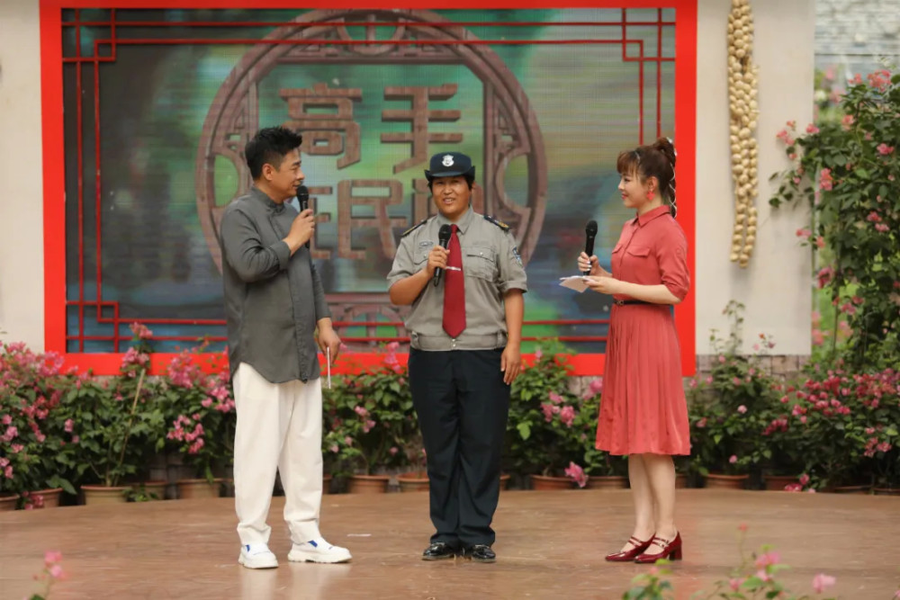 高手在民间11|闫学晶脚下的台球,竟被小伙悄悄"偷梁换柱"!