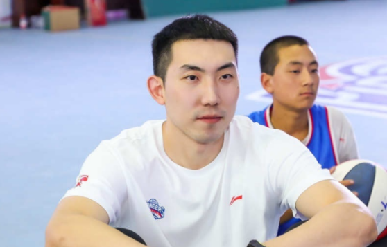 天津连签三人时德帅顶薪张兆旭谈加盟太虚伪张智涵仍顶薪