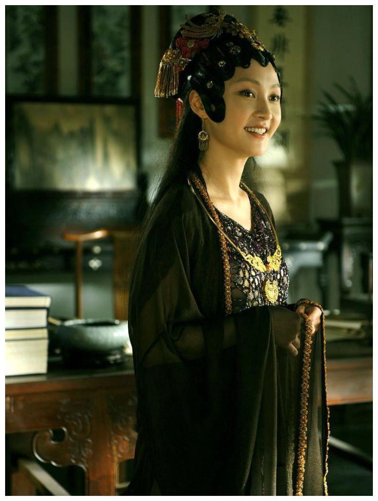 秦可卿为何不反抗贾珍?