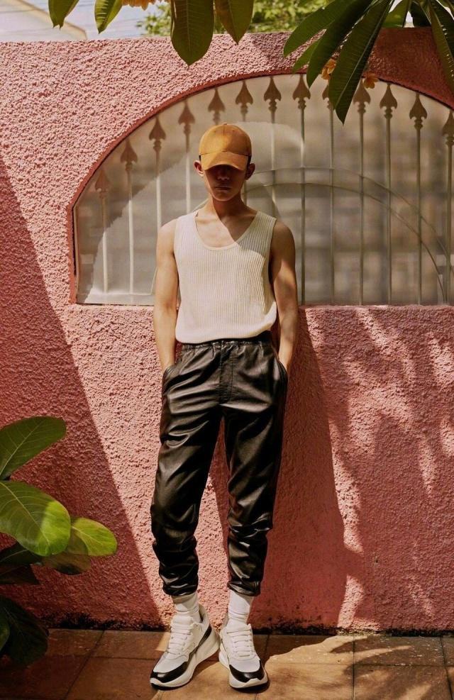 彭于晏的腹肌,魔鬼身材还有谁?