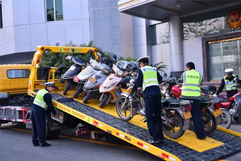 禁摩又禁电百姓出行靠走路官媒发声不能一刀切