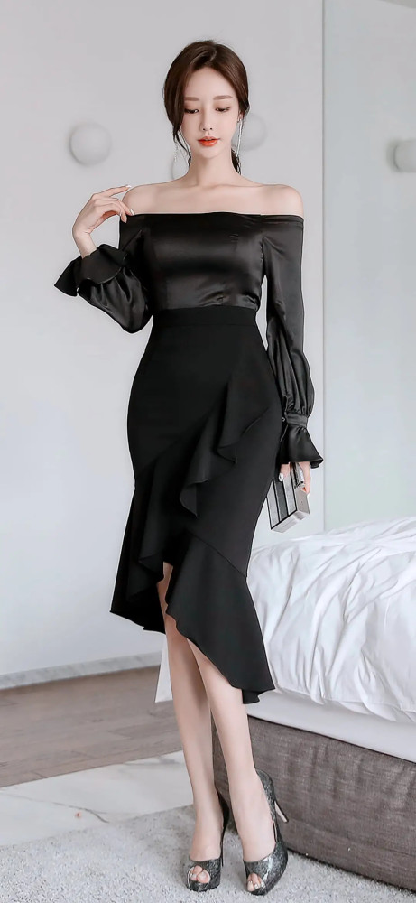 女神孙允珠高清时尚大图写真欣赏黑色连衣裙简约不简单