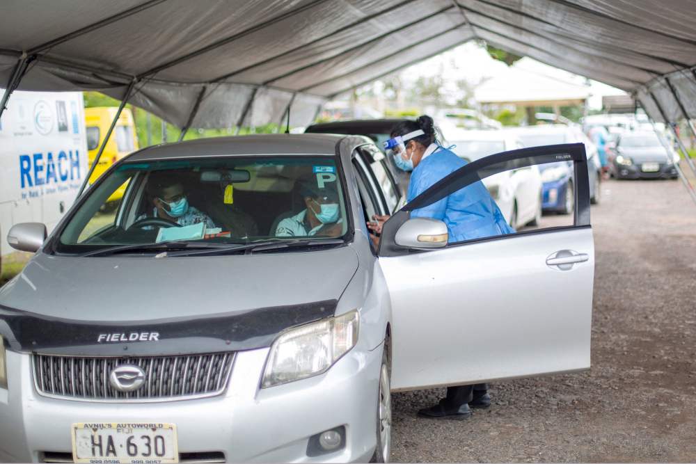 (外代一线)斐济:接种新冠疫苗