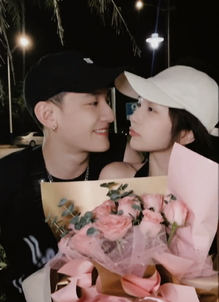 被质疑身高仅1米4时何婧婧怒怼个子矮照样能找男友能挣钱