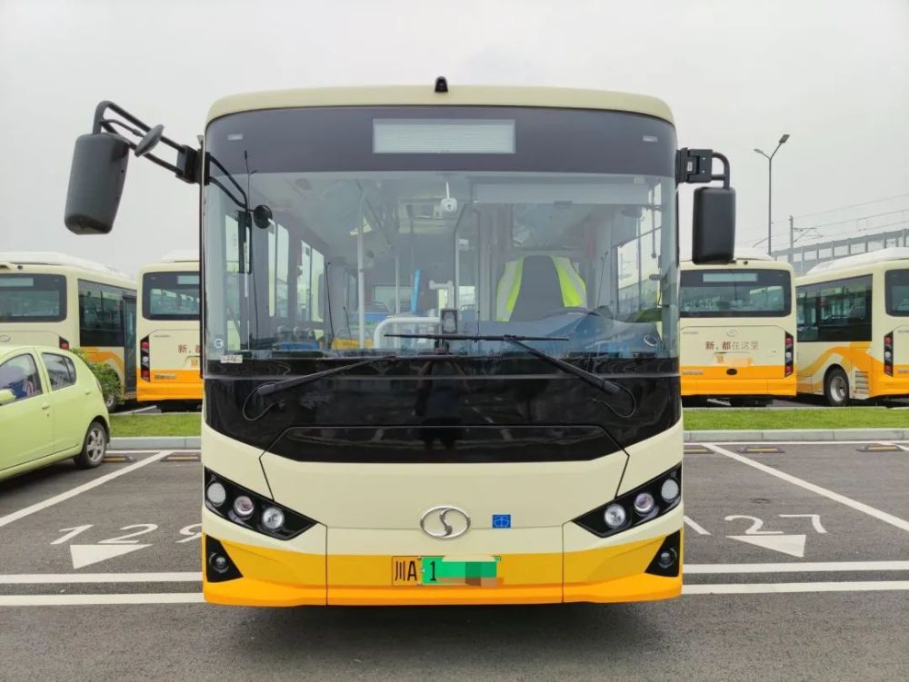 新都区继续投放67辆蜀都纯电动公交车,将使用在这些线路上_腾讯新闻