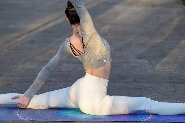 和你分享一字马竖叉序列就7个动作简单又实用