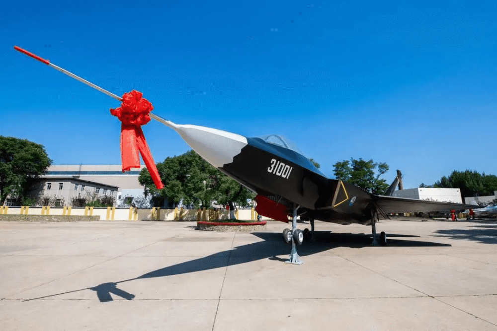 编号31001隐形战机,入驻沈飞航空博览园,或将成为军迷的打卡点_腾讯新
