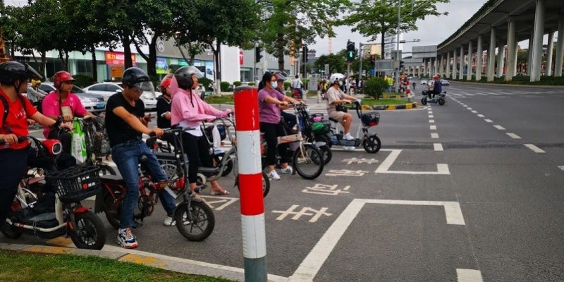 区领导带队上街督导,广州番禺今年查扣非法摩托车4万多辆