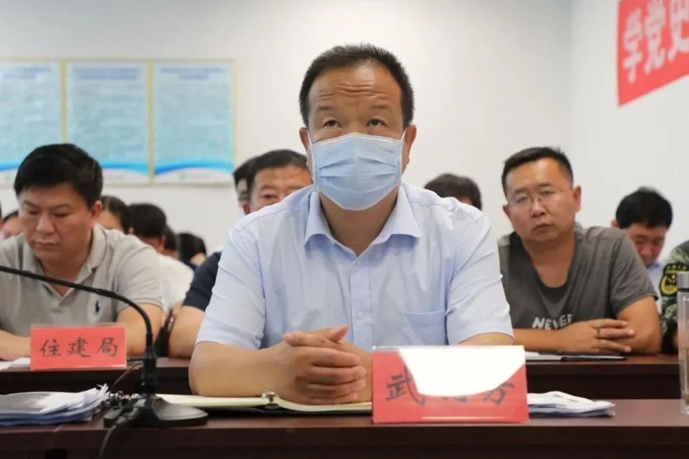 县委书记彭勇民主持召开防汛工作紧急调度会