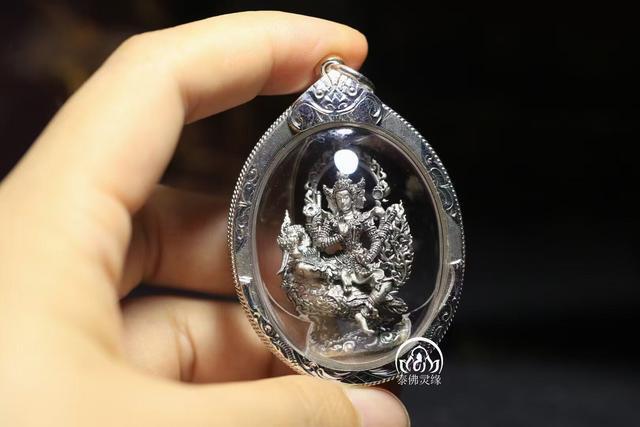 四面代表各自不同的寓意.有慈,悲,喜,舍四之梵心,泰佛灵缘现牌