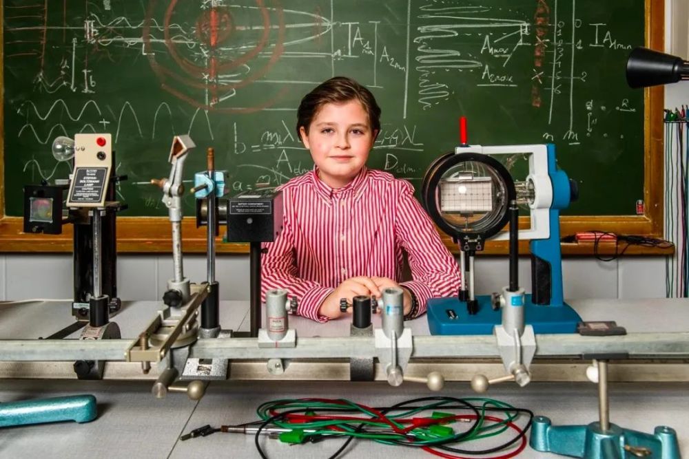 比利时神童仅用一年获得物理学学士学位