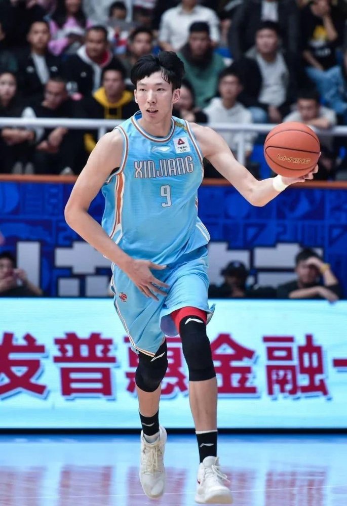 王治郅 周琦应拜王治郅为师，而不是考虑回NBA