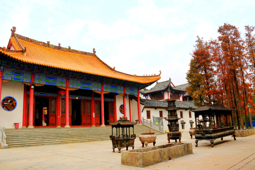 武汉的一座寺庙,门票不要钱,斋饭不要钱,想给钱全凭心意