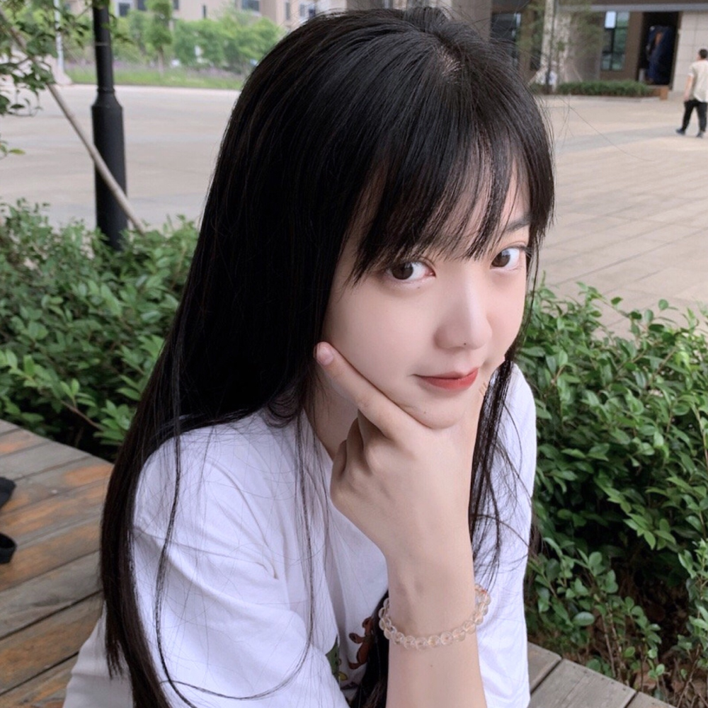 高中同学说 儿子13岁身高182 昨天逛街有个小姐姐要留他微信 他撸起