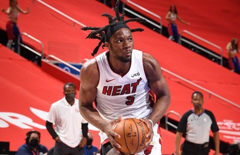 布朗在今年的休赛期继续担任尼日利亚男篮主帅,阿丘瓦