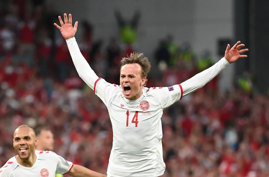 今届欧洲杯的一大发现临危受命的丹麦金童米克尔达姆斯高