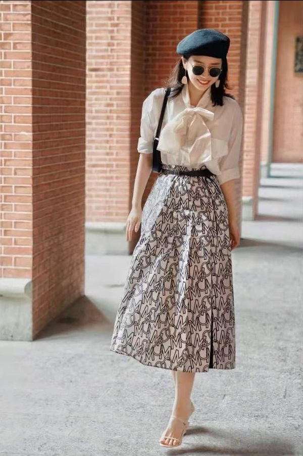夏天穿半身裙怎么搭更好看?这些实用的搭配技巧,值得借鉴