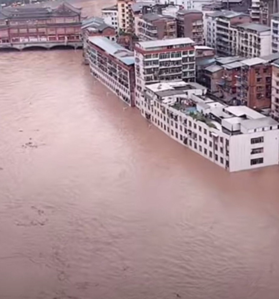 四川巴中多地暴雨造成洪灾,多人遇难.