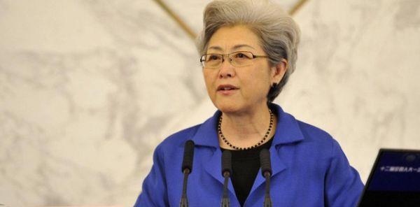 傅莹:她是中国第一位少数民族女大使,16岁辍学,20岁获保送名额_腾讯