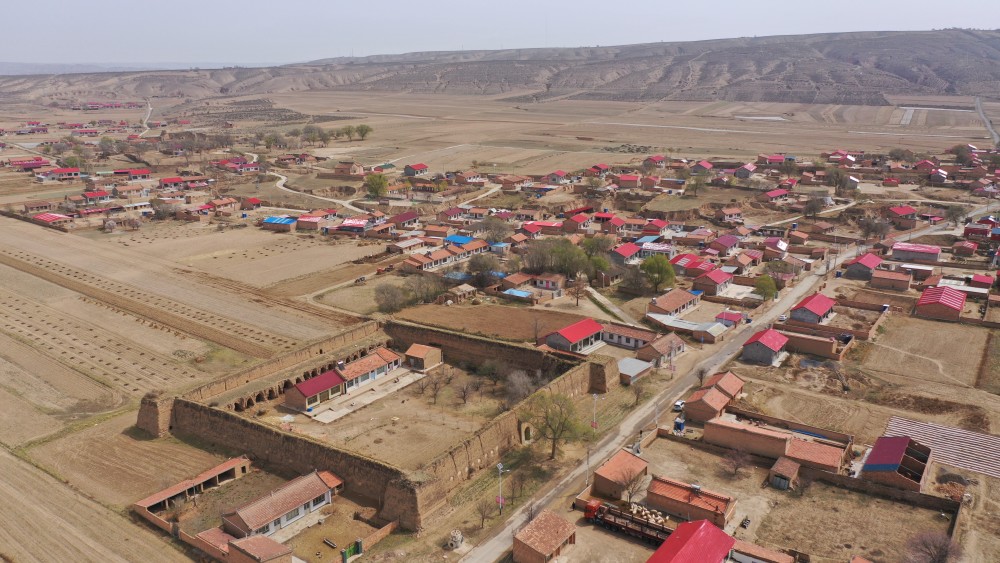 新华社记者 唐亚蒙 摄宁夏同心县豫旺堡鼓楼(4月14日摄).