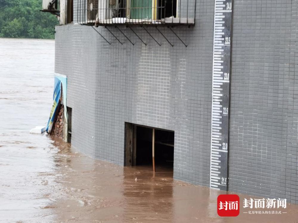 洪峰要来了四川渠县三汇镇紧急转移安置群众8684人直击达州暴雨