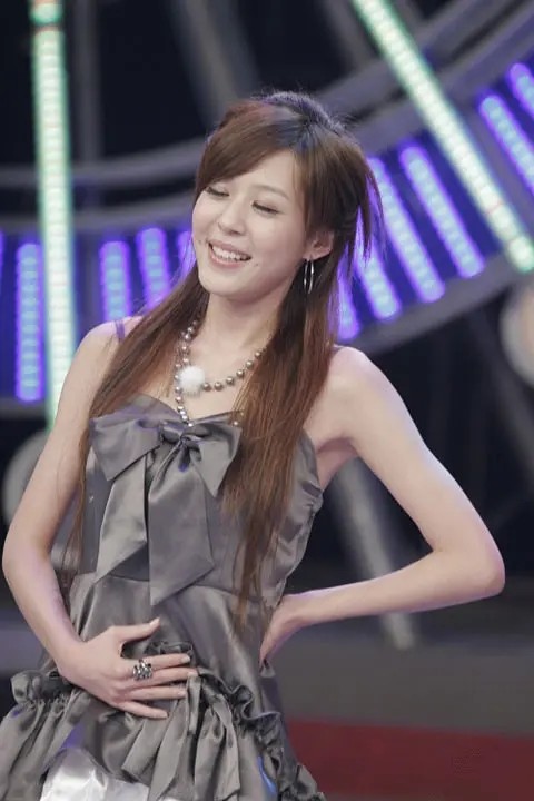 美嘉李金铭直播倒贴600多万六千多的名牌卖四百你信吗