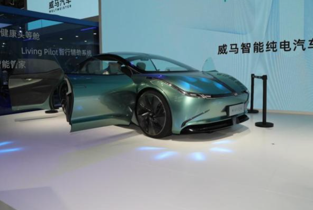 威马maven路试照片曝光 超跑变身家轿?