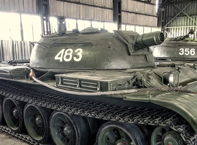 苏联483工程,会喷火的五对负重轮,以喷火器为主武器的坦克