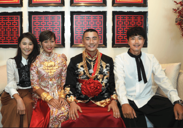 洪永城婚礼众星云集堪比台庆,新娘戴百万钻饰18只金镯,尽显贵气