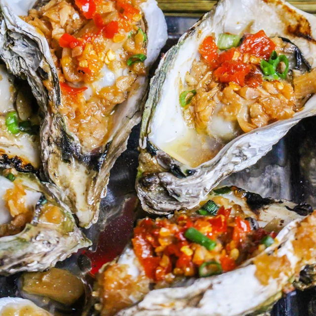 蒜蓉烤生蚝美味难挡简直不要太妙