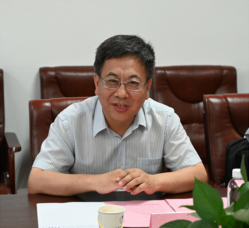 北京邮电大学人工智能学院党委书记杨洁,副院长刘亮,来自北京邮电大学